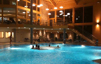 34 degrees all season, just 90 minutes from Geneva: CHF 30 instead of CHF 60 for daily pass for 2 people to Thermes Parc Thermal Baths Complex, incl natural thermal river, indoor & outdoor pools, hot tubs & more (pass valid for 5 hours at the park)
Photo